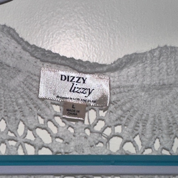 Dizzy Lizzy white floral cropped cardigan - Picture 4 of 4